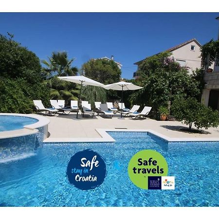 Villa Renipol Adults Only Sutivan Exterior foto