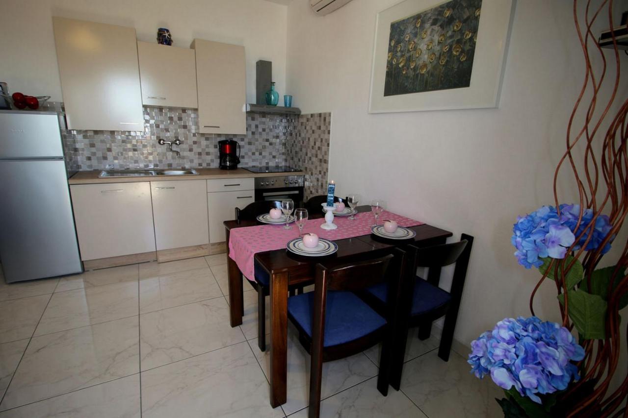 Villa Renipol Adults Only Sutivan Exterior foto