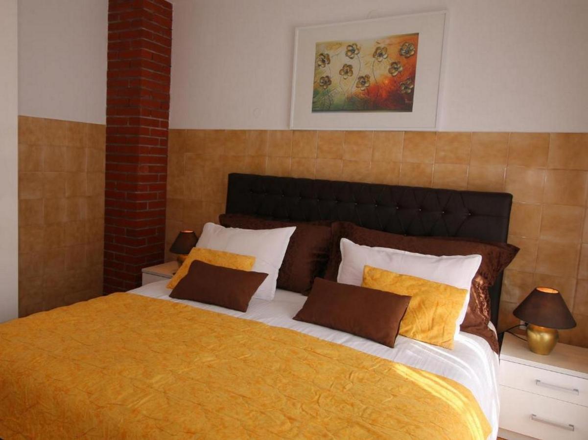 Villa Renipol Adults Only Sutivan Exterior foto